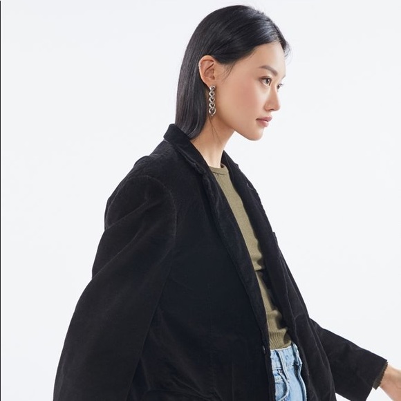 • vintage black blazer gold button • - Picture 11 of 14